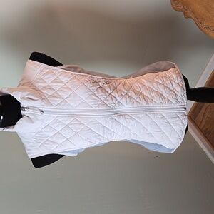 Athleta white quilted Activewear vest